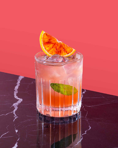 Non-alcoholic Love & tonic with NOA Pink Gin